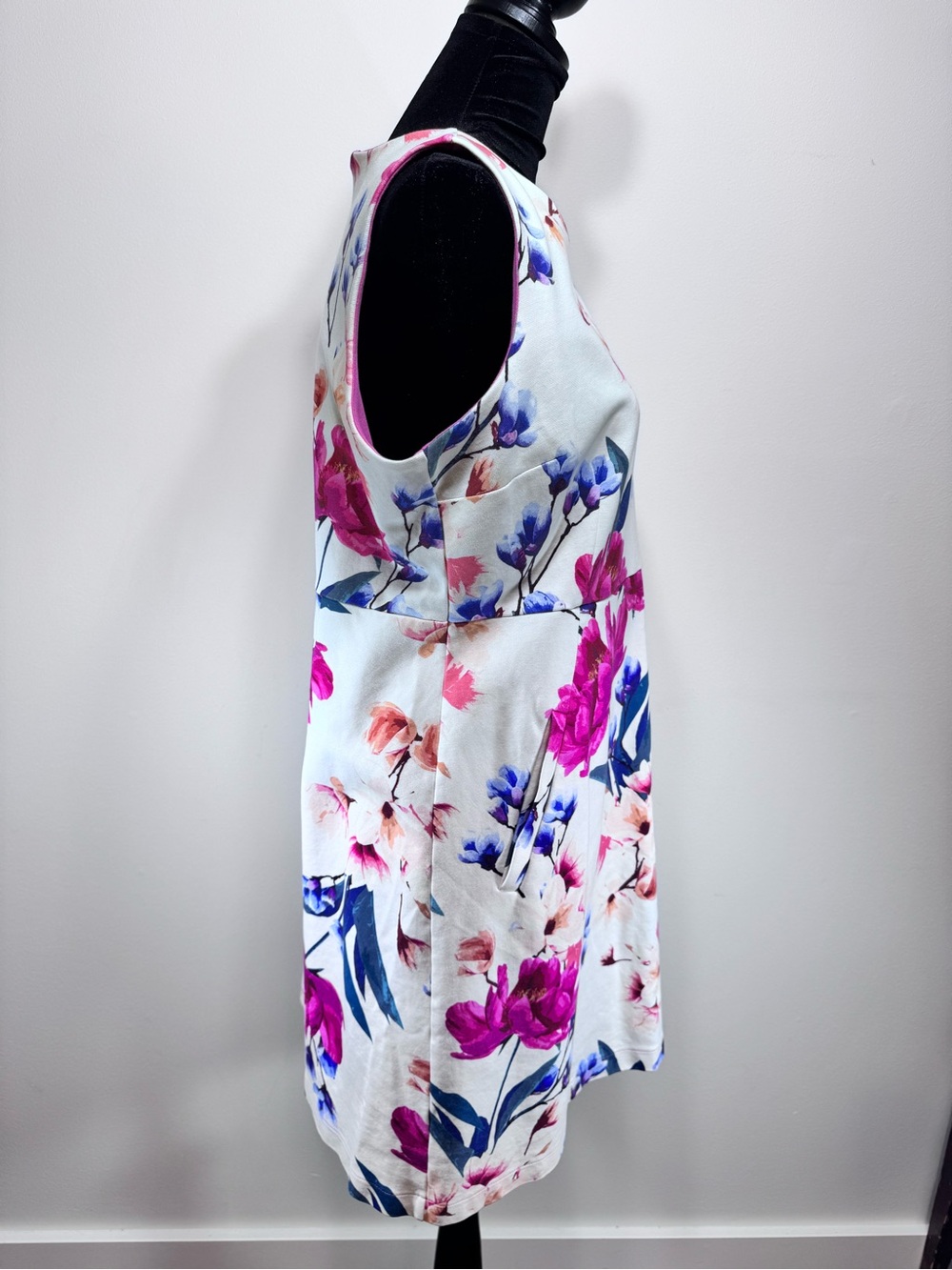 Lands' End Floral Ponte Sheath Dress Sleeveless Watercolor Stretch Size 16P - Picture 5 of 8